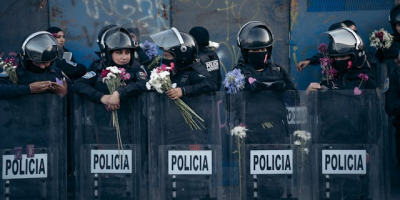 female police officers